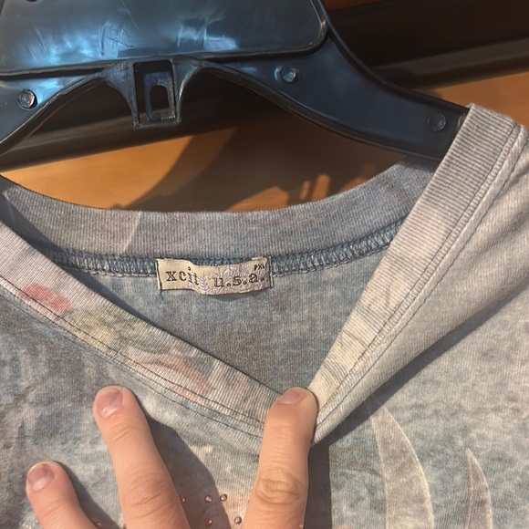 Blue Distressed Short Sleeve Tee with Vintage Appeal - Picture 2 of 5